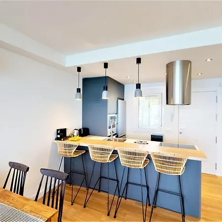 Perla - 'the Old Man' Front Line Apart Apartment *